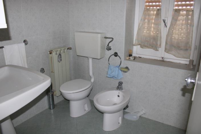 Image No.19-3 Bed Townhouse for sale