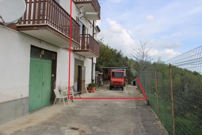 Image No.11-5 Bed Townhouse for sale