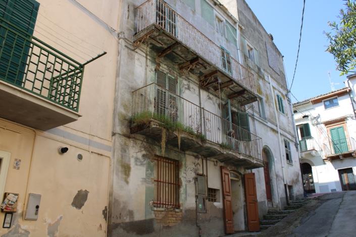 Image No.3-6 Bed Townhouse for sale