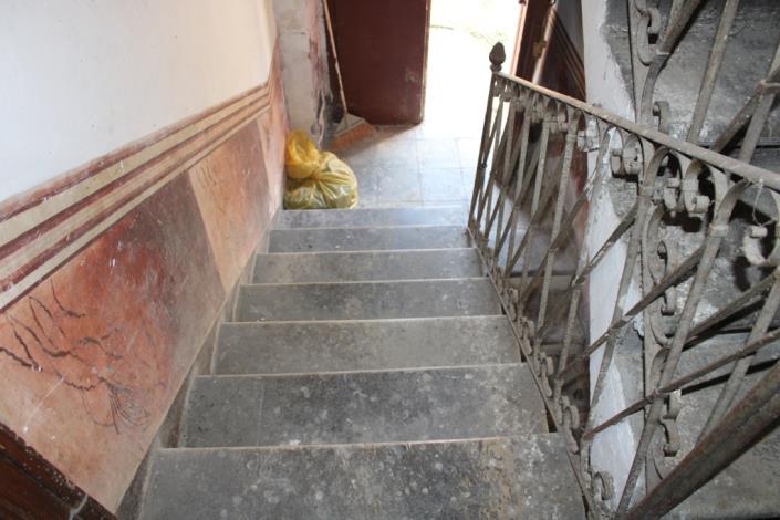 Image No.4-6 Bed Townhouse for sale