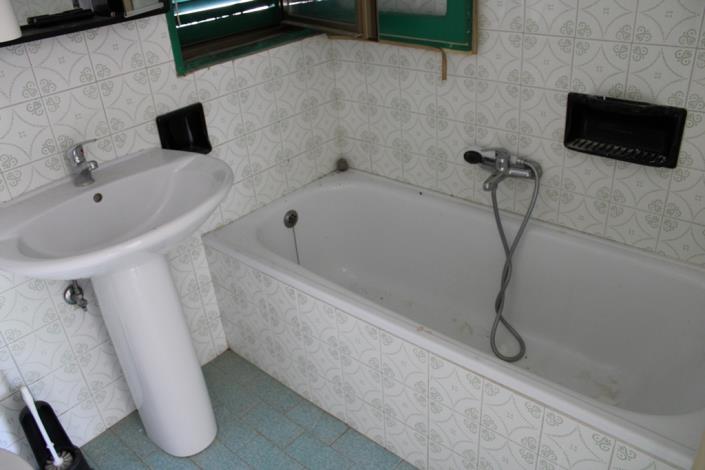 Image No.9-Maison de campagne de 3 chambres à vendre à Roccascalegna