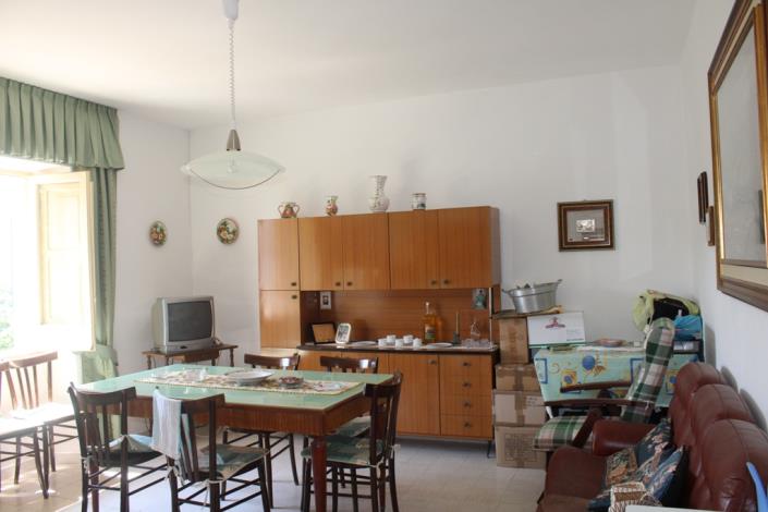 Image No.7-Maison de campagne de 4 chambres à vendre à Lettopalena