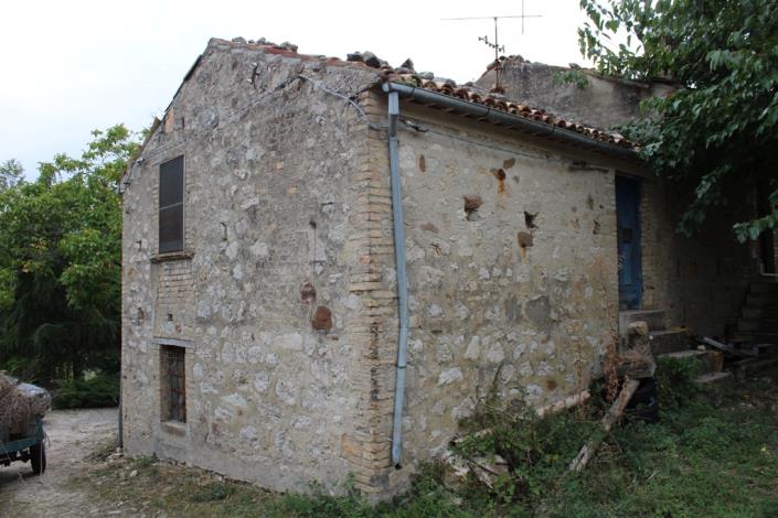 Image No.3-Maison de campagne de 1 chambre à vendre à Roccascalegna