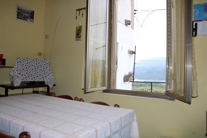 Image No.10-2 Bed Townhouse for sale