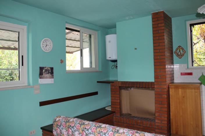 Image No.17-1 Bed Barn for sale