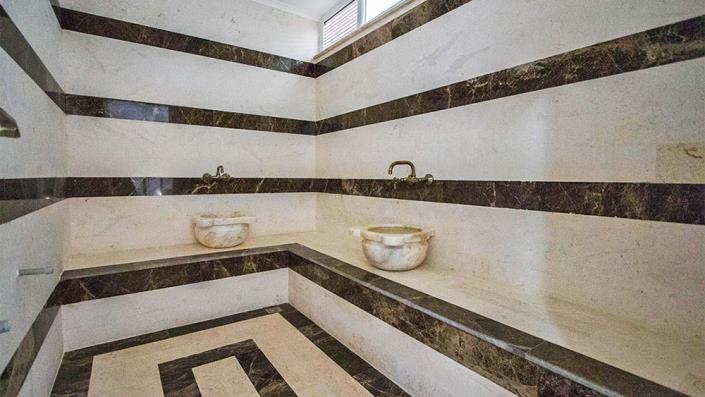 Image No.32-6 Bed Villa / Detached for sale