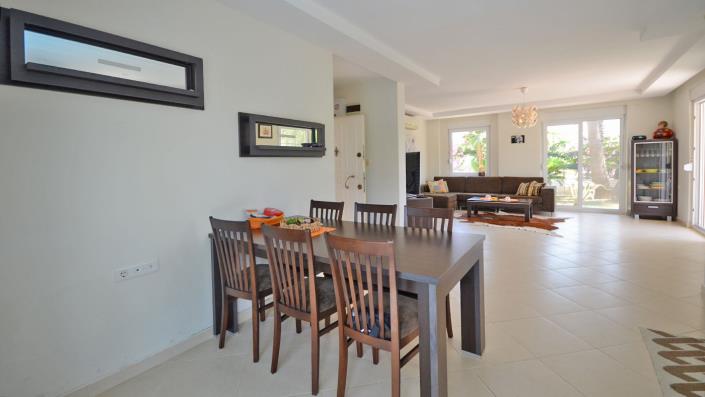 Image No.11-3 Bed Villa / Detached for sale