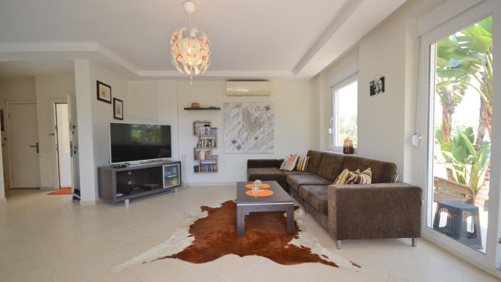 Image No.13-3 Bed Villa / Detached for sale