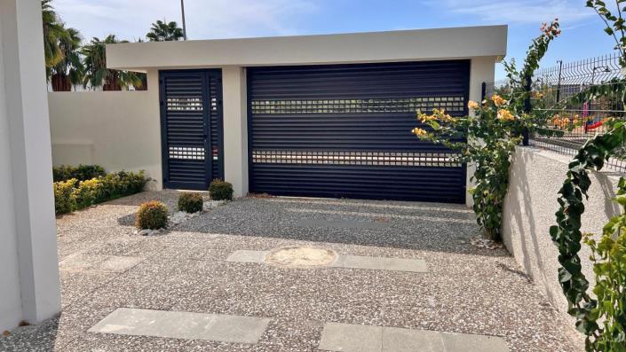 Image No.9-2 Bed Villa / Detached for sale