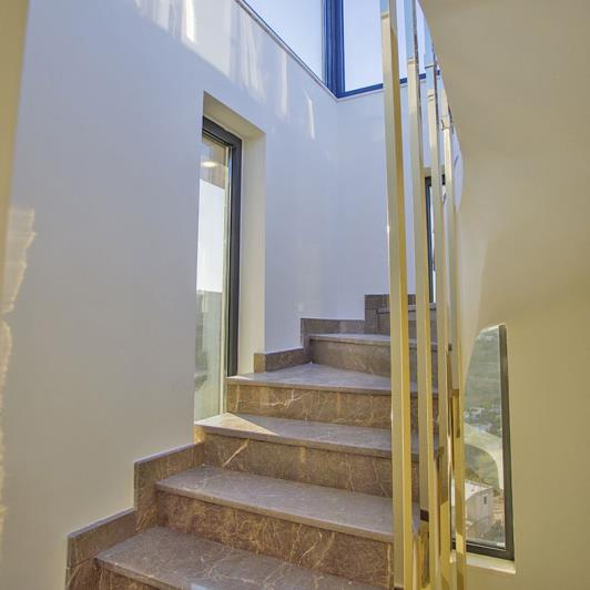 Image No.10-6 Bed Villa for sale