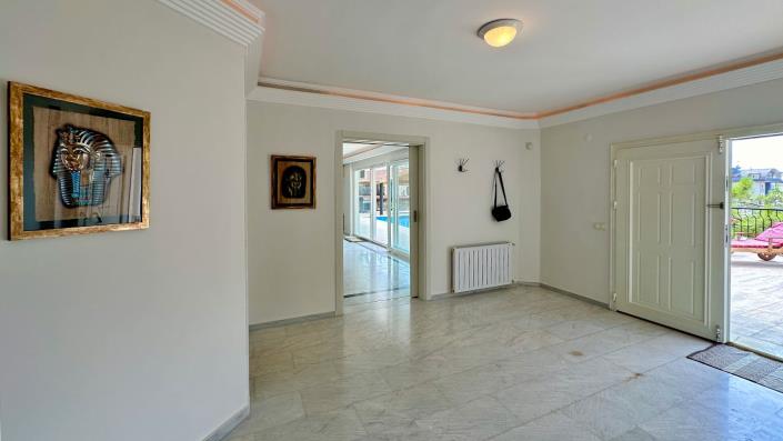 Image No.16-4 Bed Villa / Detached for sale