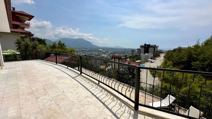 Image No.13-4 Bed Villa / Detached for sale