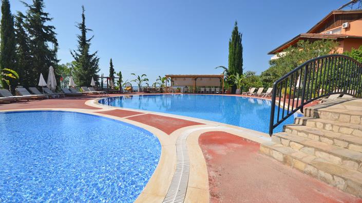 Image No.3-9 Bed Apartment for sale