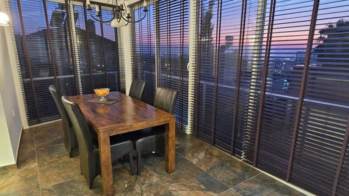 Image No.25-9 Bed Apartment for sale