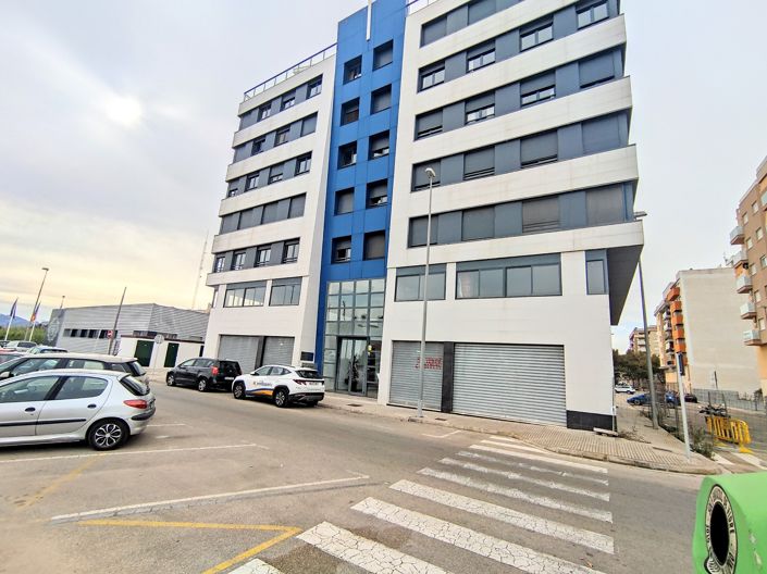 Image No.2-Propriété de 4 chambres à vendre à Oliva