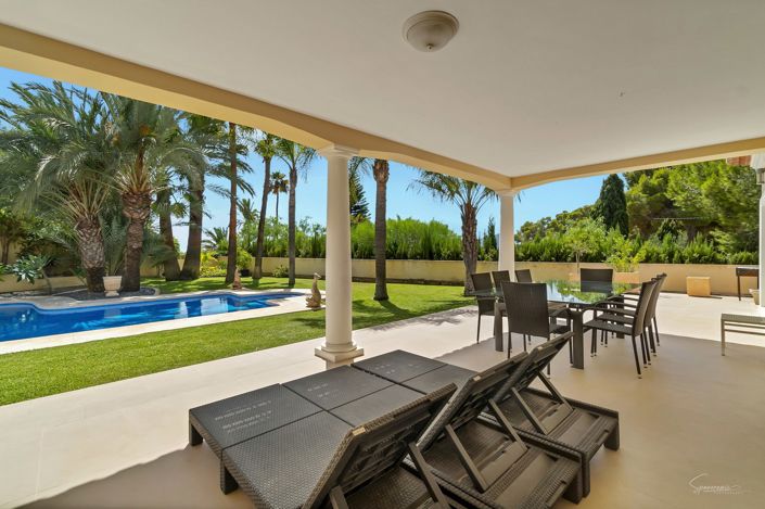 Image No.3-4 Bed Villa for sale