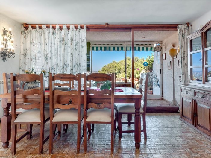 Image No.6-6 Bed Villa for sale