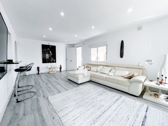 Image No.5-3 Bed Villa for sale