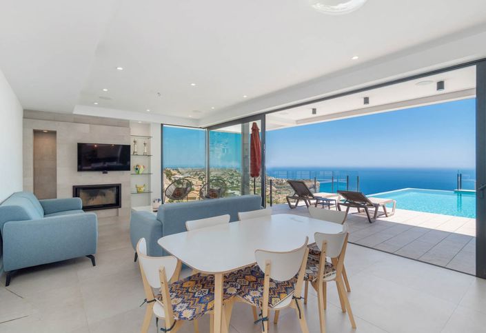 Image No.3-4 Bed Villa for sale