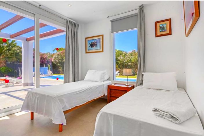 Image No.10-5 Bed Villa for sale