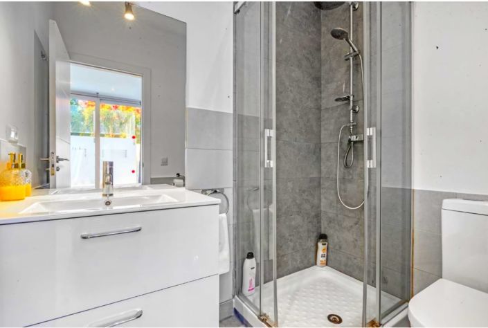 Image No.13-5 Bed Villa for sale