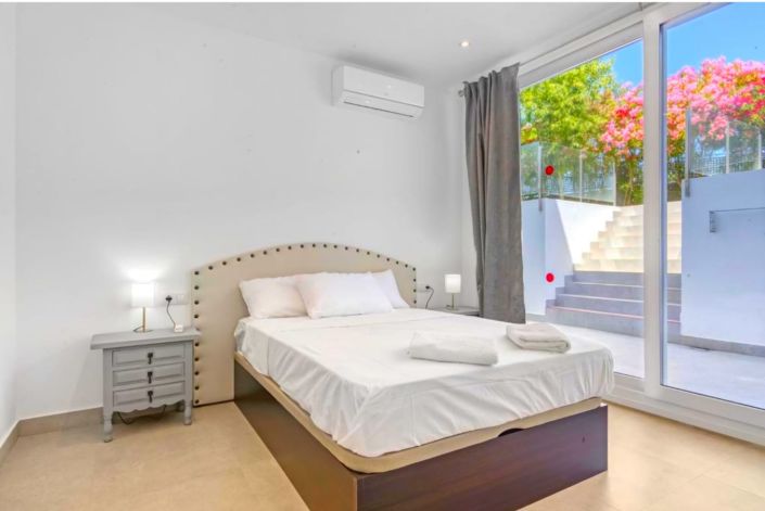 Image No.14-5 Bed Villa for sale