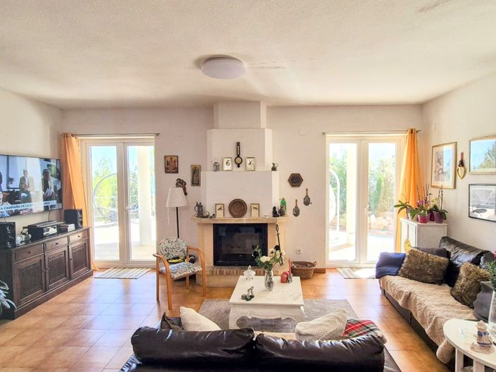 Image No.3-4 Bed Villa for sale