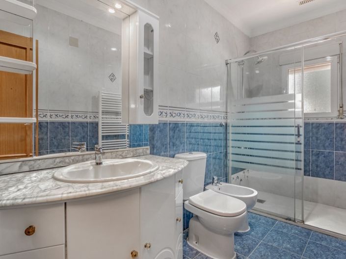 Image No.13-4 Bed Villa for sale