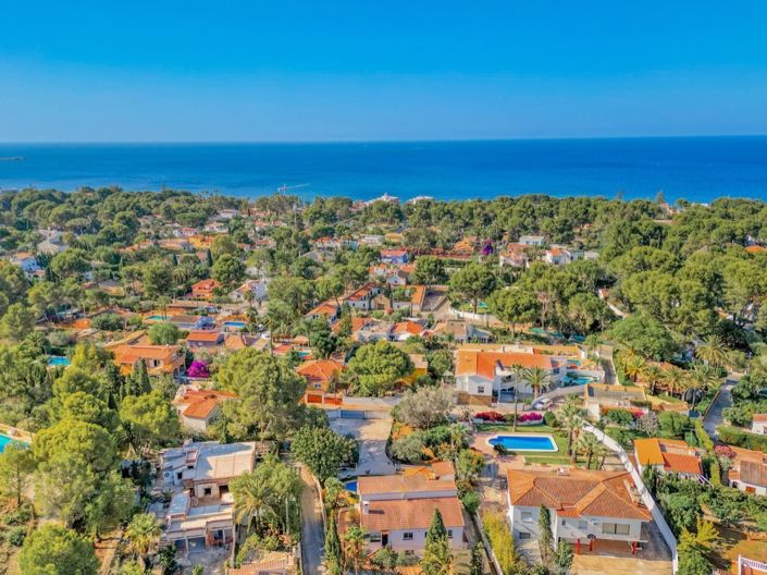 Image No.26-4 Bed Villa for sale