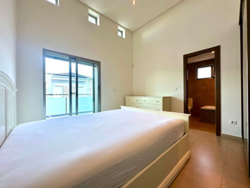 5cd08ff19b396e7094adxlarge