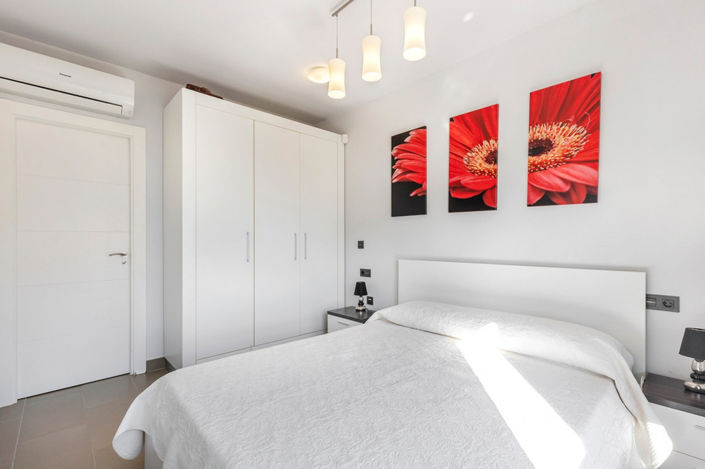 Image No.23-2 Bed Apartment for sale