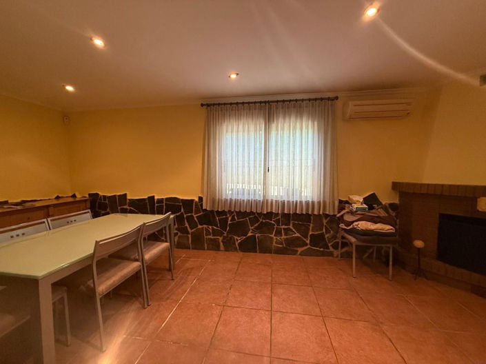 Image No.10-3 Bed Villa for sale