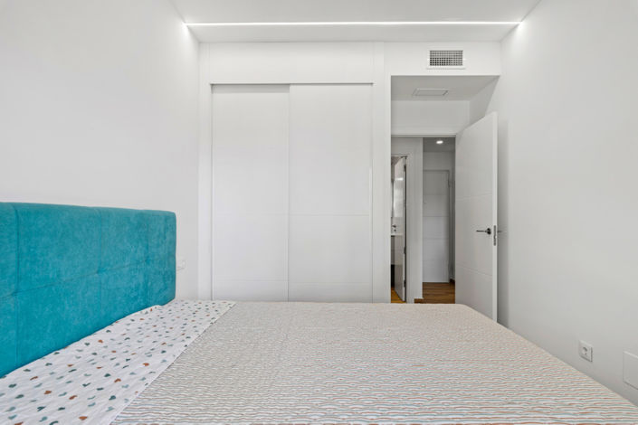 Image No.21-2 Bed Apartment for sale