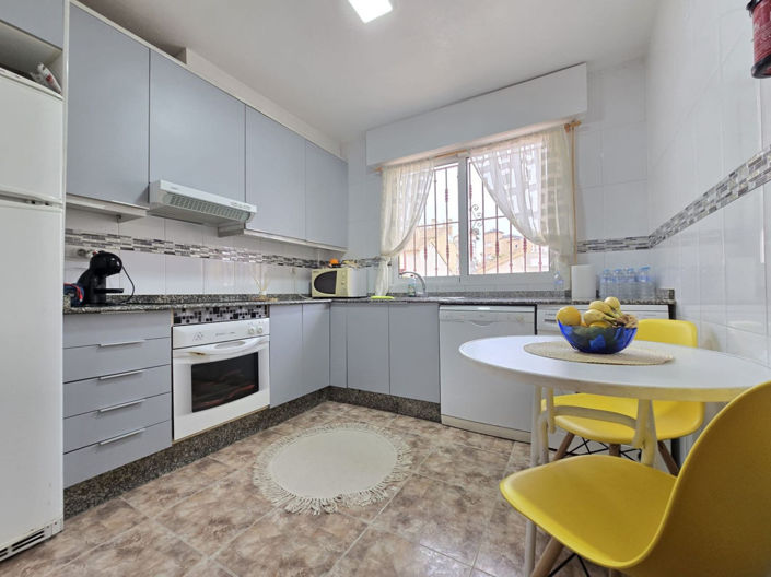 Image No.8-3 Bed Apartment for sale