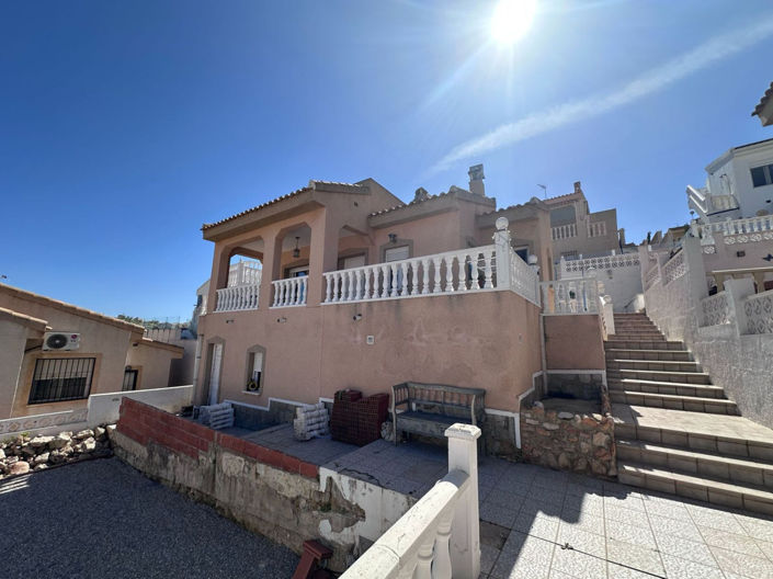 Image No.22-2 Bed Villa for sale