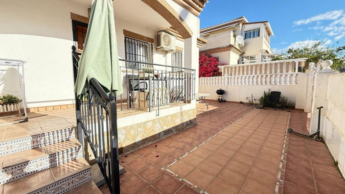 Image No.28-3 Bed Villa for sale