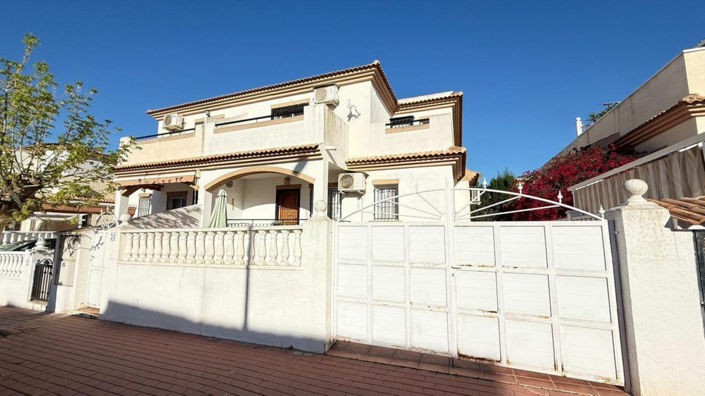 Image No.3-3 Bed Villa for sale