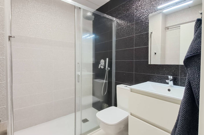 Image No.23-2 Bed Apartment for sale