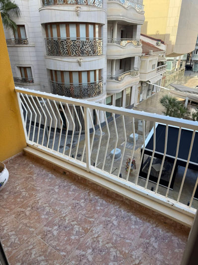 Image No.20-3 Bed Apartment for sale