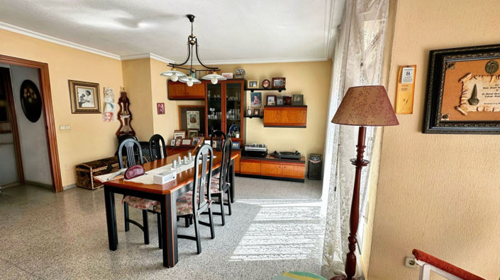 Image No.11-6 Bed Apartment for sale