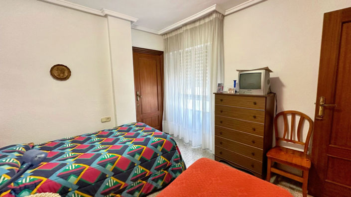 Image No.26-6 Bed Apartment for sale