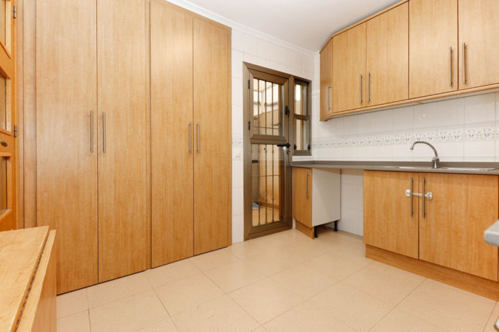 Image No.3-3 Bed Apartment for sale
