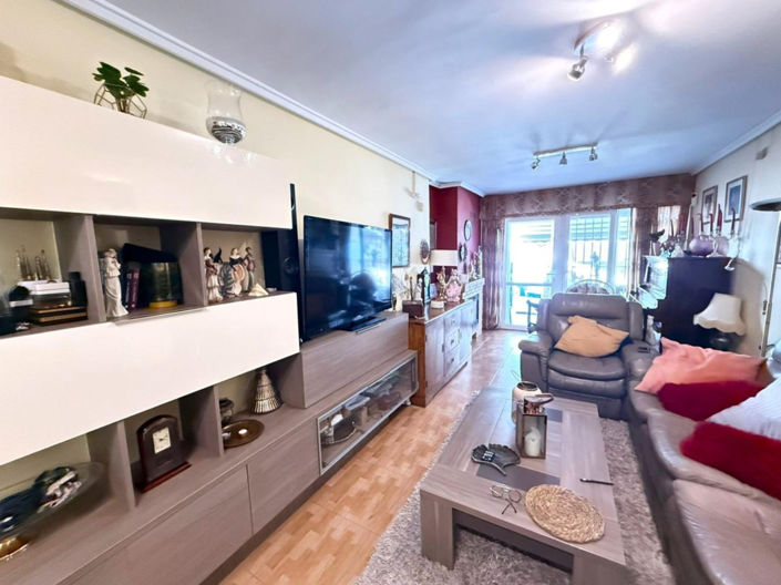 Image No.3-Villa de 4 chambres à vendre à Torrevieja