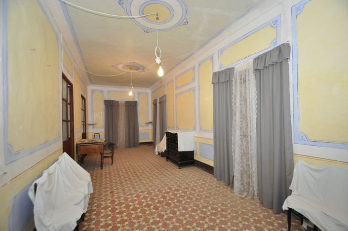 Image No.11-8 Bed Villa for sale