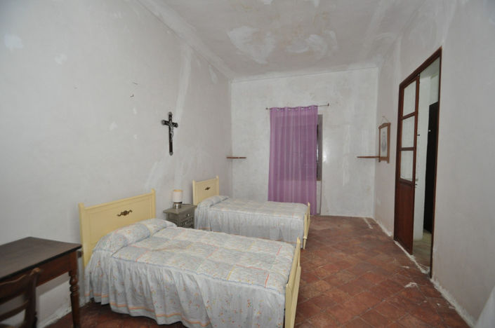 Image No.16-8 Bed Villa for sale