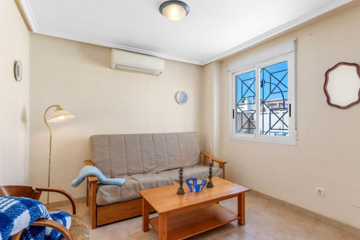 Image No.5-Villa de 2 chambres à vendre à Torrevieja