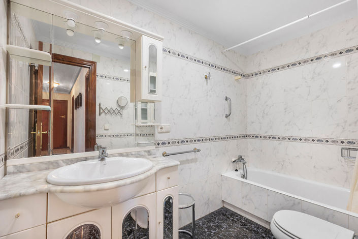 Image No.13-3 Bed Apartment for sale