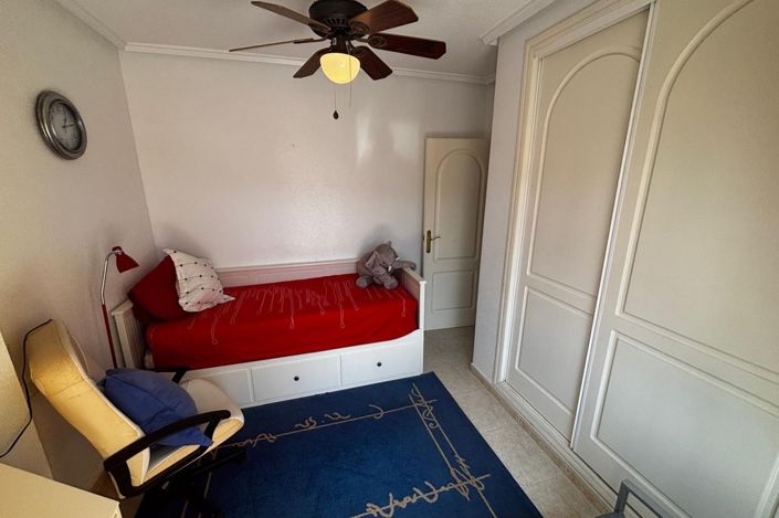 Image No.15-3 Bed Townhouse for sale