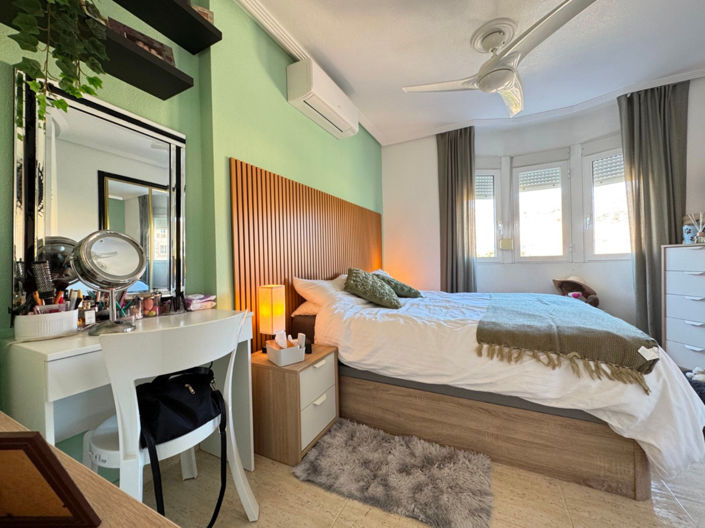 Image No.20-3 Bed Apartment for sale