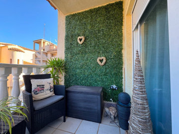 5a32834f961f799567e1xlarge